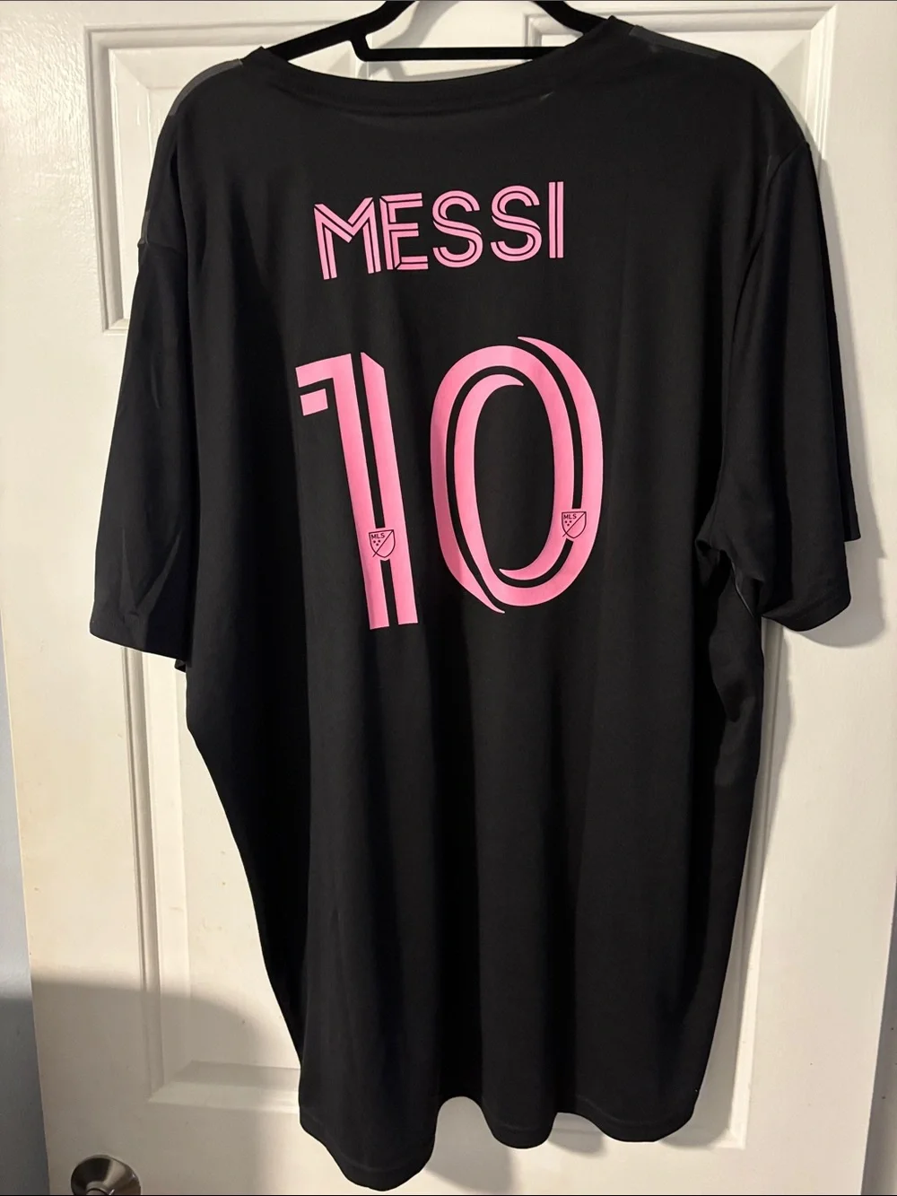 Leo Messi Adidas Men’s Black & Pink Striped Soccer Jersey #10 NWT
